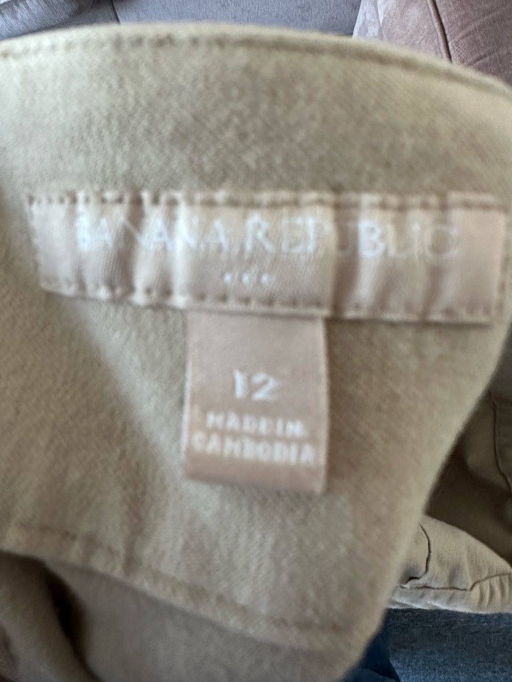 Banana Republic Light Beige Pencil Skirt - Picture 2 of 3